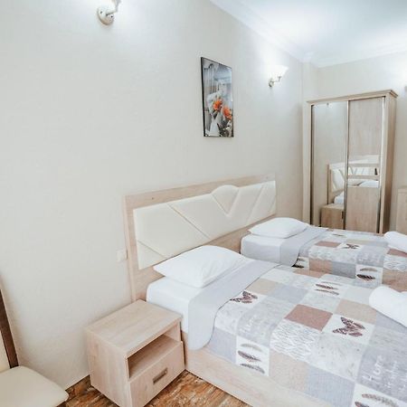Hotel General Batoumi Extérieur photo