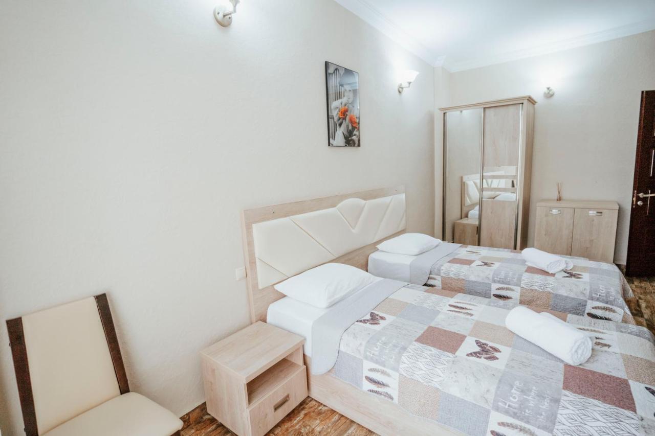 Hotel General Batoumi Extérieur photo
