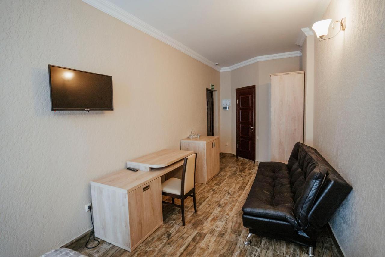 Hotel General Batoumi Extérieur photo
