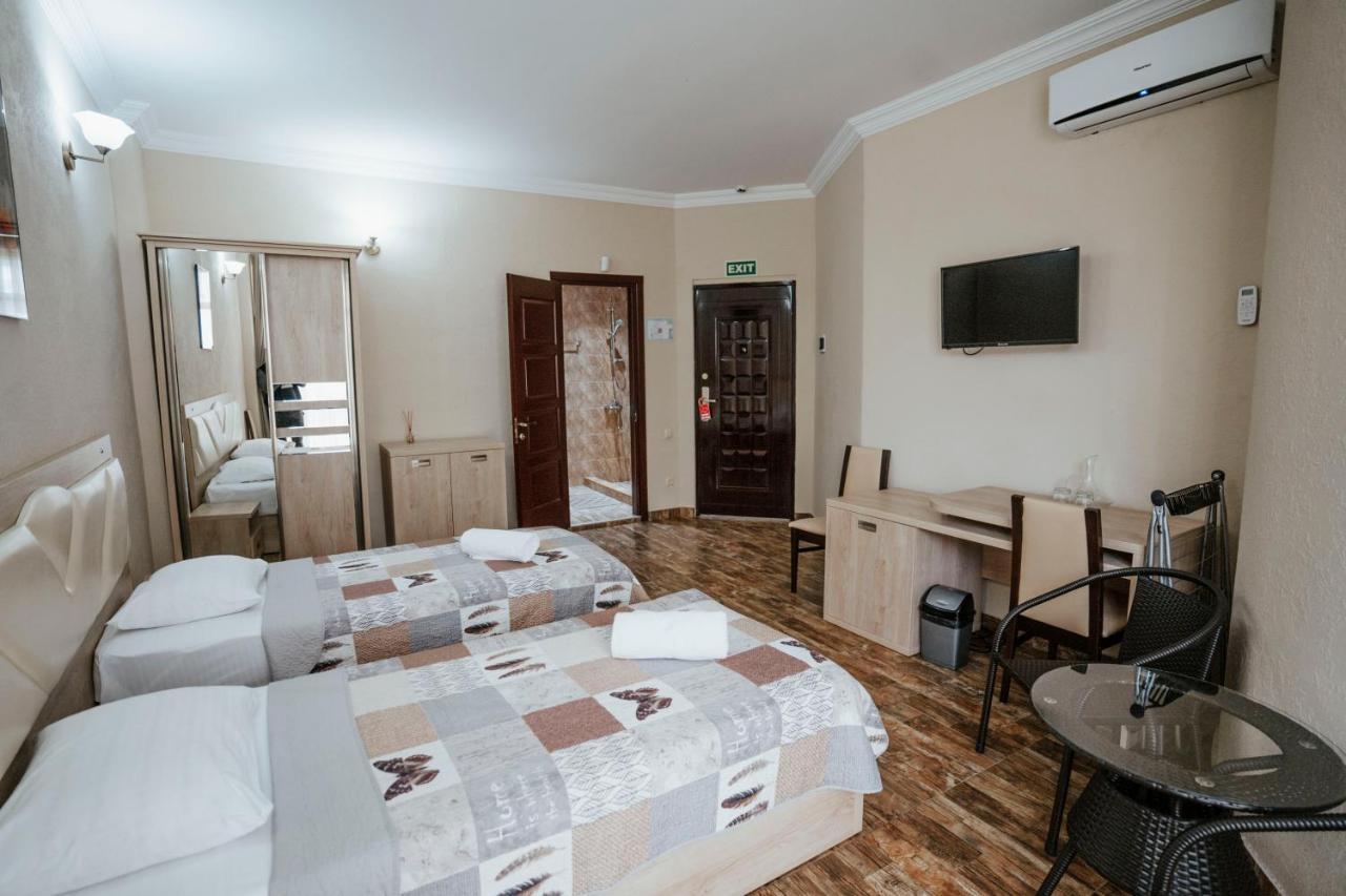 Hotel General Batoumi Extérieur photo