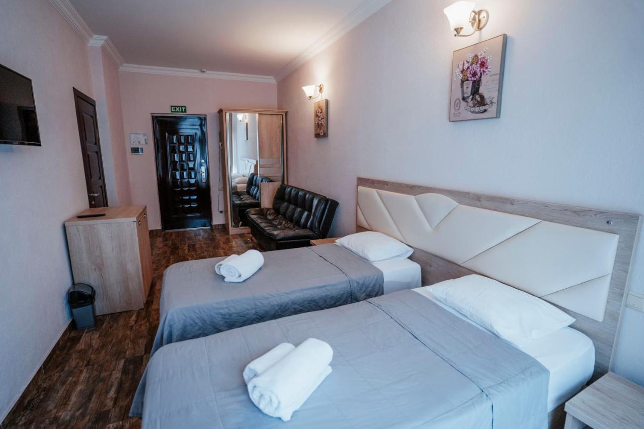 Hotel General Batoumi Extérieur photo