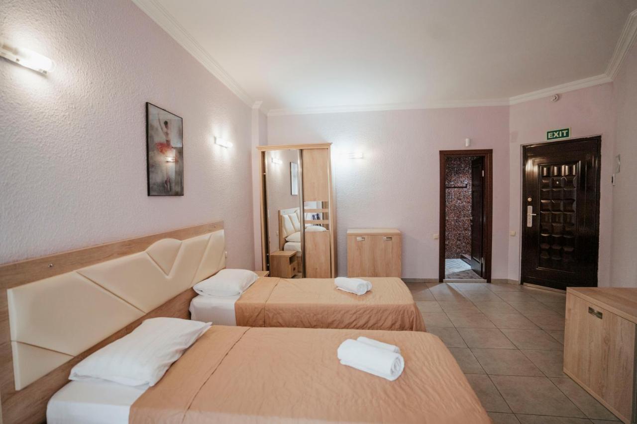Hotel General Batoumi Extérieur photo