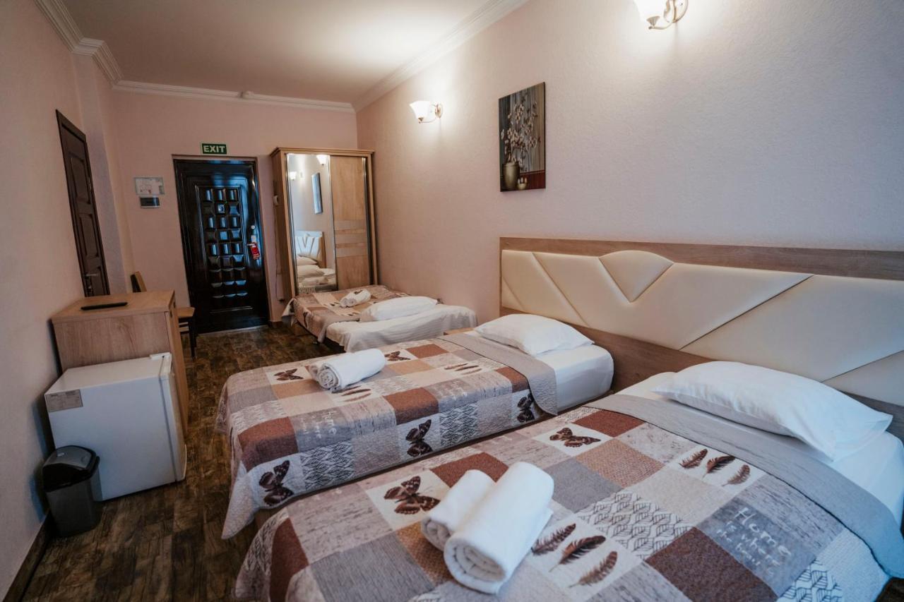 Hotel General Batoumi Extérieur photo