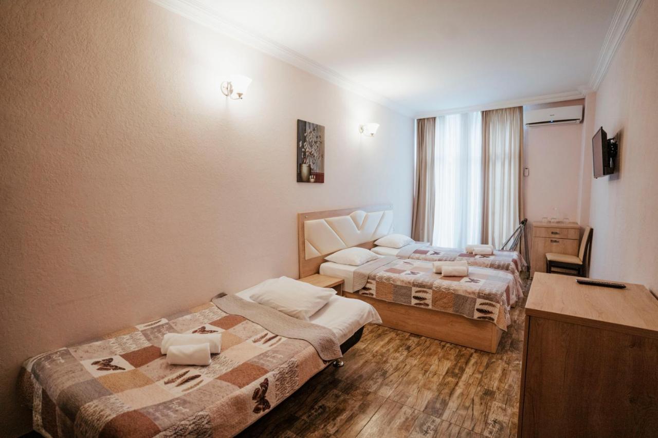 Hotel General Batoumi Extérieur photo