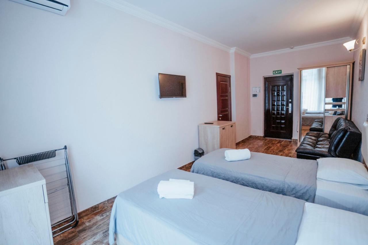 Hotel General Batoumi Extérieur photo