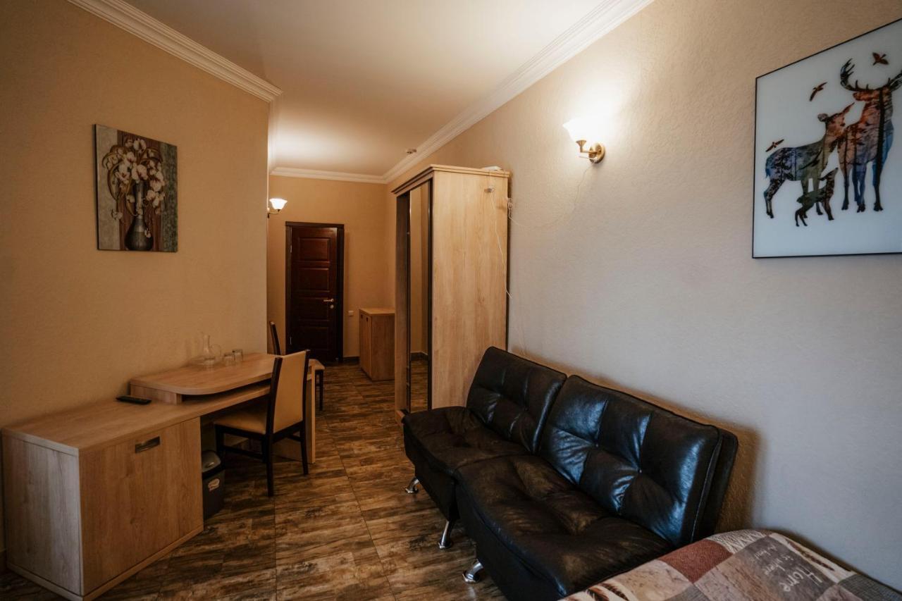 Hotel General Batoumi Extérieur photo
