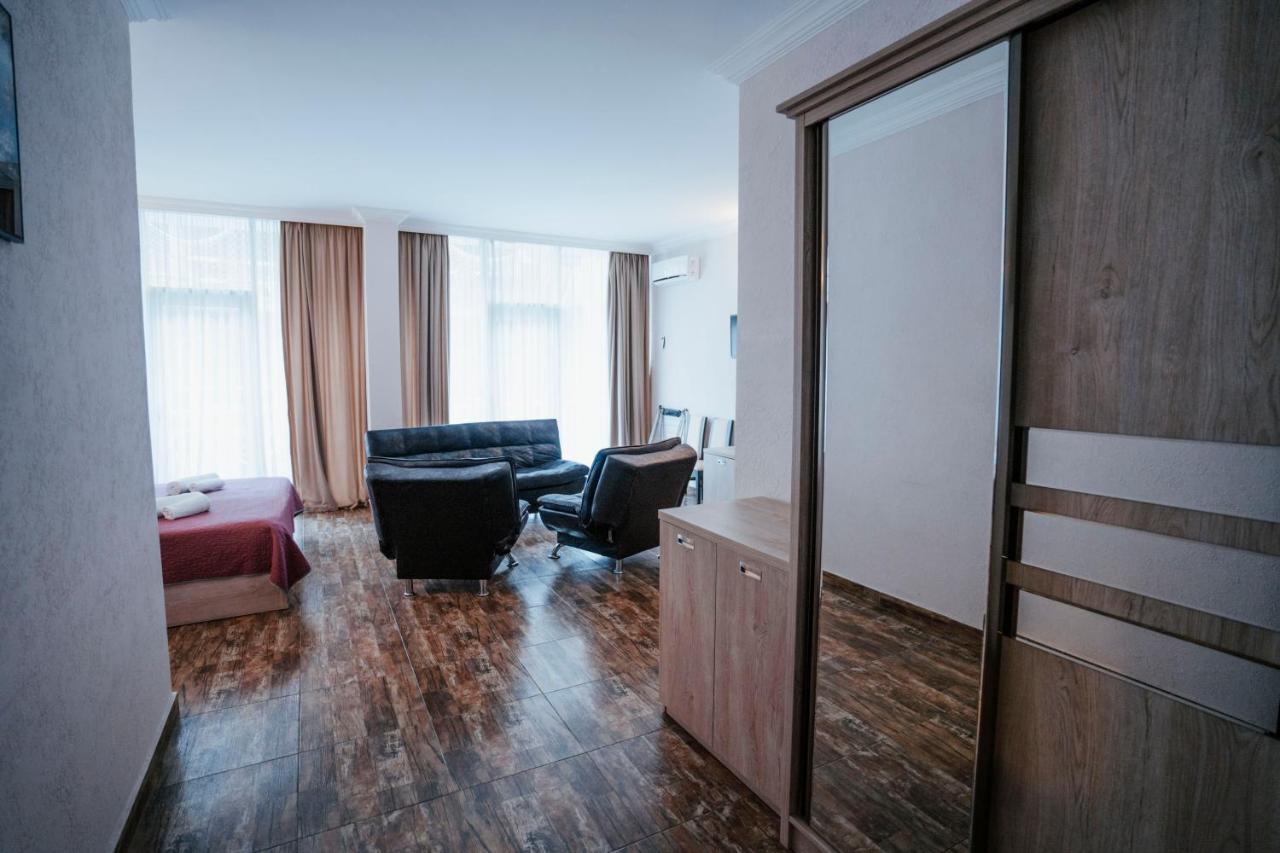 Hotel General Batoumi Extérieur photo