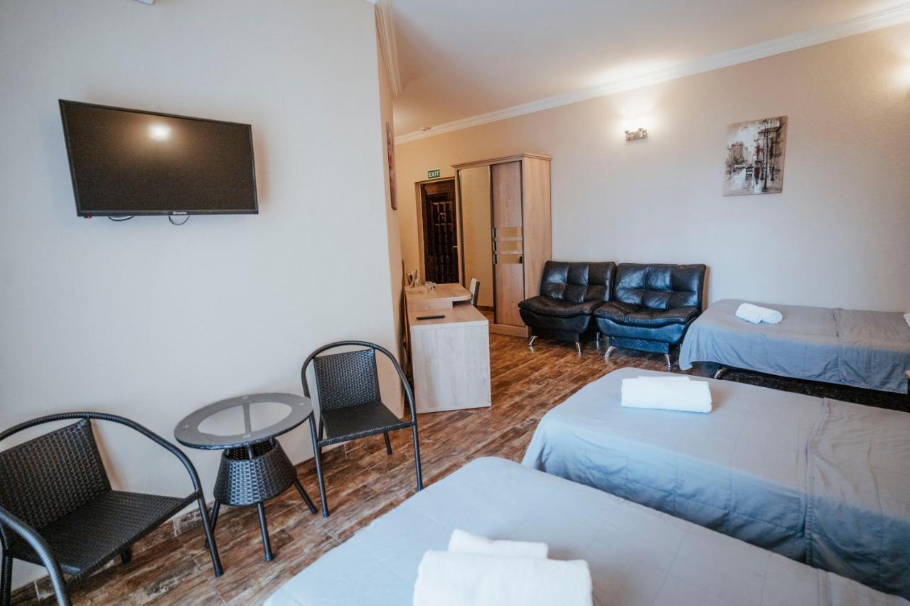 Hotel General Batoumi Extérieur photo