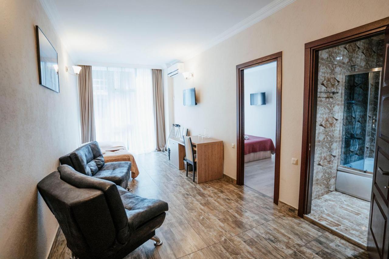 Hotel General Batoumi Extérieur photo