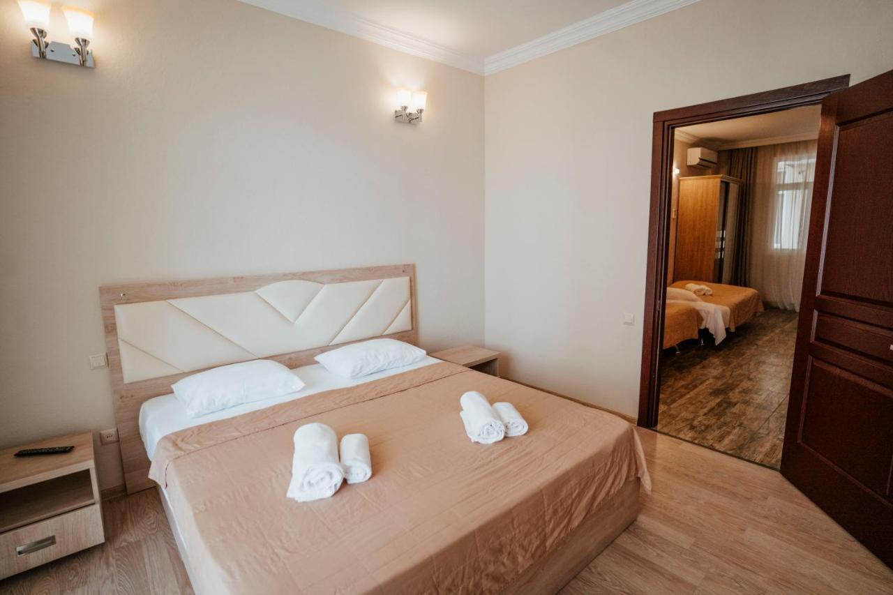 Hotel General Batoumi Extérieur photo