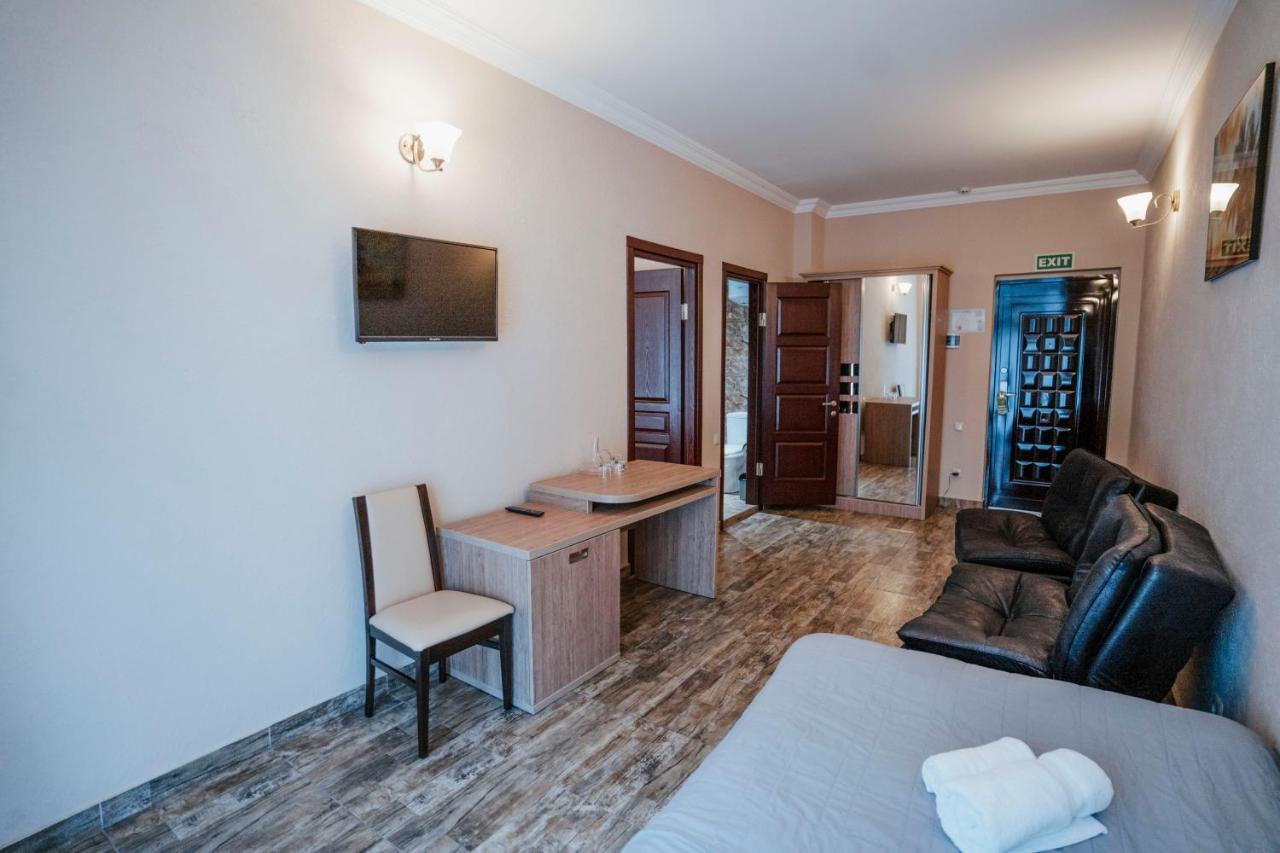 Hotel General Batoumi Extérieur photo